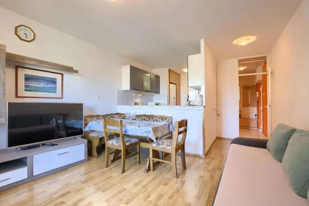 Apartment Stefan Pula 0*,  Croatia